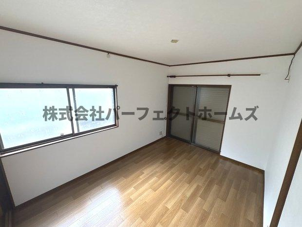 伊加賀緑町戸建　賃貸の居間・リビング