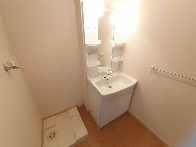 ドゥメゾンＡの独立洗面台|洗面所