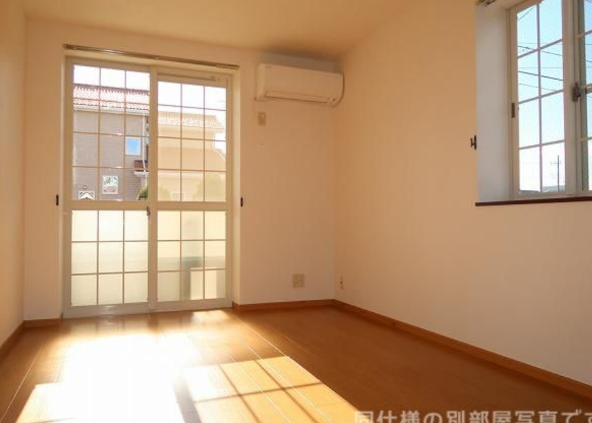 ベルフラワーＤの居間・リビング