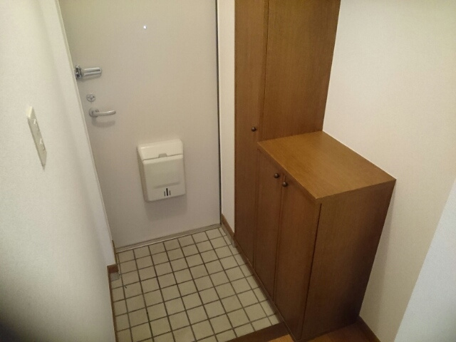 ベルフラワーＤの玄関