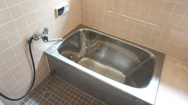茂原市緑ヶ丘4　中古戸建の浴室|５LDK  スーパーせんどう徒歩約7分  都市ガス上下水 閑静な緑ヶ丘分譲地内