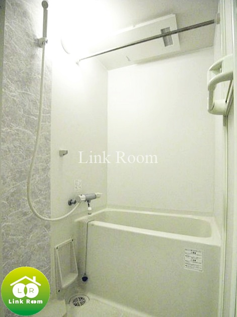 ソレイユ蔵前の浴室