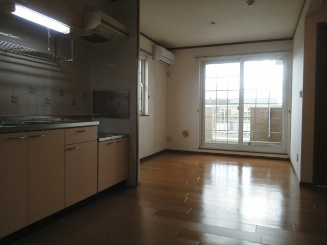 エスペランスＷＡＴＡＮＡＢＥの居間・リビング|居室・リビング