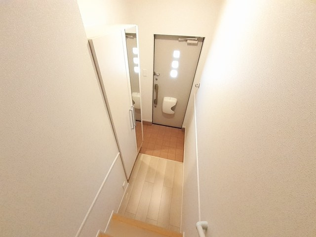 ガーデンハウス　しらゆりⅠの玄関|玄関