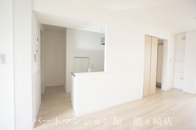 シャトー・バロンＶの居間・リビング