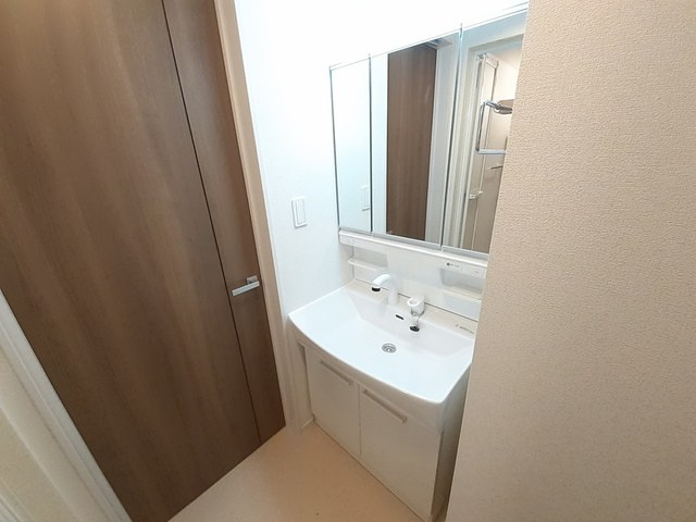 ホワイトセイルⅡの独立洗面台|洗面所