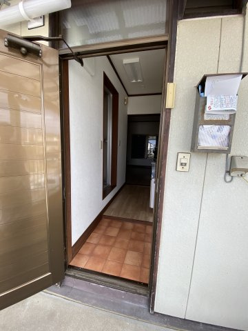 ハイツ後楽の玄関