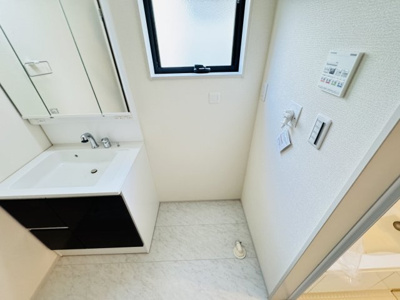 【ランドリースペース】 | 三郷市早稲田５丁目新築戸建【丹後小学校：4分】 | 洗濯機置き場