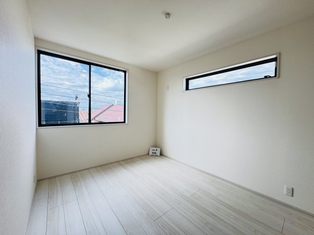 【子供部屋】 | 三郷市早稲田５丁目新築戸建【丹後小学校：4分】 | 6帖洋室