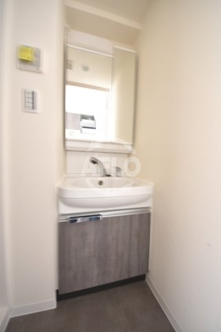 ララプレイス大阪新町ヴェレの洗面所|ララプレイス大阪新町ヴェレ　洗面所