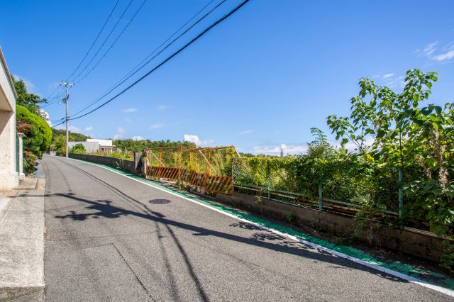 苦楽園二番町土地の前面道路含む現地写真|北西側道路写真