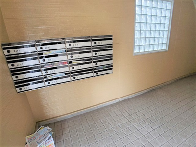 【エントランス】 | ジュネスII号館