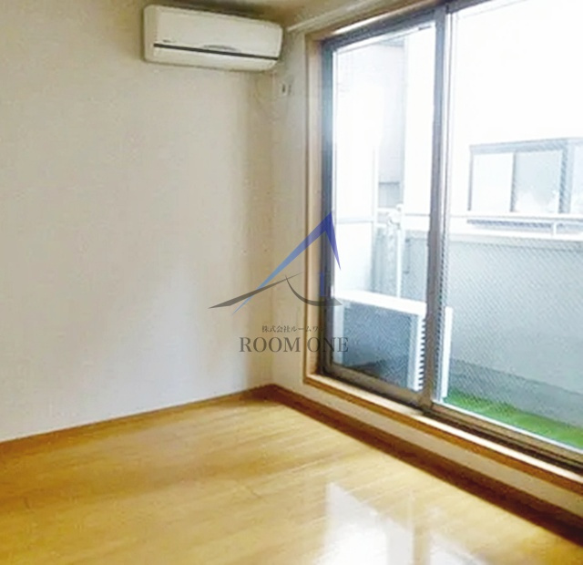 ラ・ファミーユの居間・リビング|洋室のお部屋です。