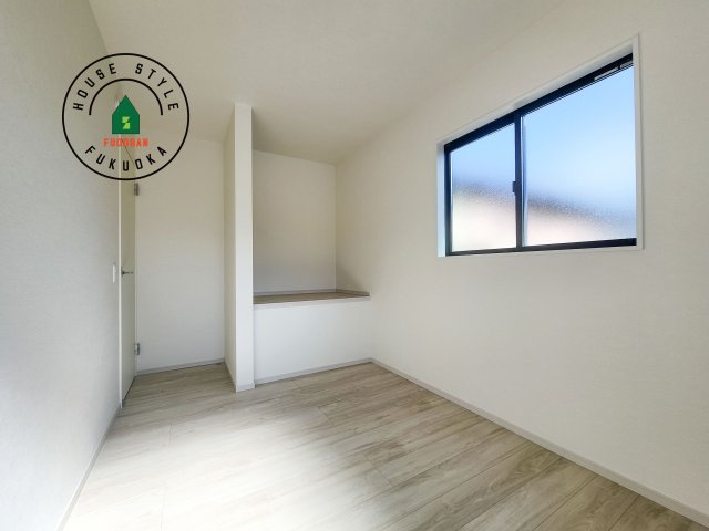 福岡市南区鶴田3丁目第4-1棟（1号棟）　の内観：施工例|採光良好な洋室は全居室、複層ガラスの遮熱効果と断熱効果で、一年中快適に過ごせます。