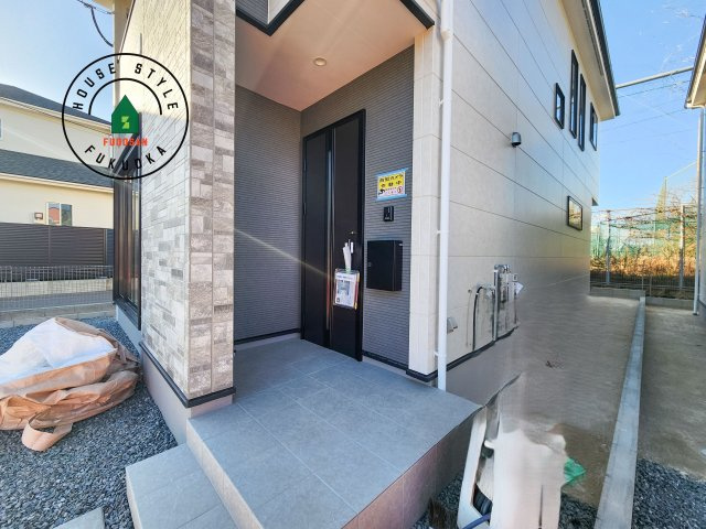 糟屋郡志免町片峰4丁目第4-2棟（1号棟）の玄関|おでかけの時も帰った時も、「我が家」を最初に感じでもらえる素敵な空間に。