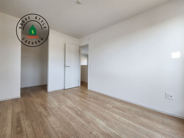 糟屋郡志免町片峰4丁目第4-2棟（2号棟）の寝室|主寝室には収納力に優れたクローゼットがありますので、お部屋もすっきり片付きます。