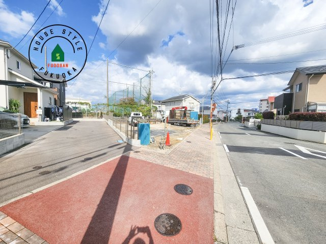 糟屋郡志免町片峰4丁目第4-2棟（2号棟）の前面道路含む現地写真|見学の時間などお気軽にお問い合わせ下さい。