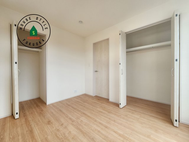 小郡市三国が丘4丁目第1-2棟（1号棟）の子供部屋|穏やかな光が差し込む室内には、穏やかな時間が流れます。