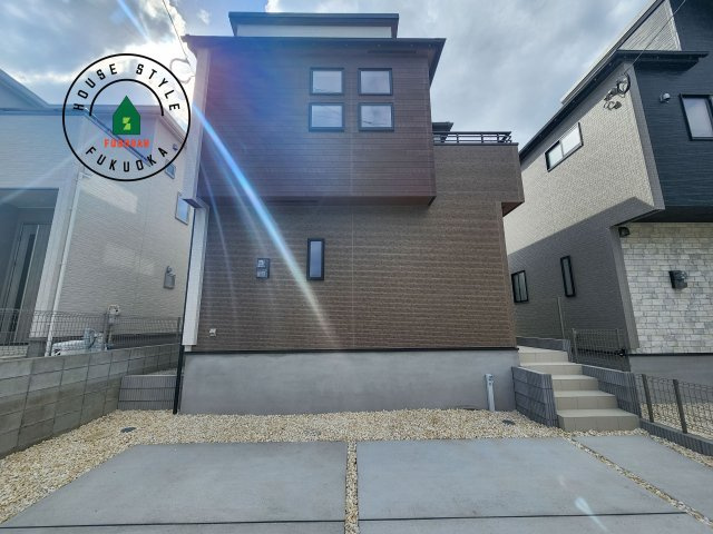 福岡市東区高美台3丁目第2-2棟（2号棟）