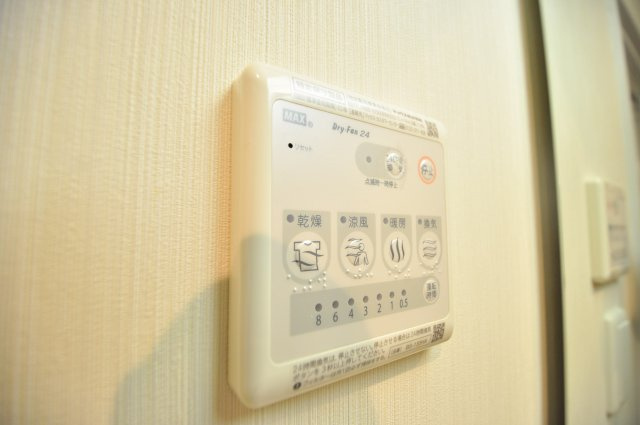 大阪市都島区内代町３丁目の賃貸マンションのエントランス