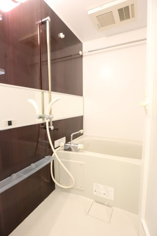大阪市都島区内代町３丁目の賃貸マンションの浴室