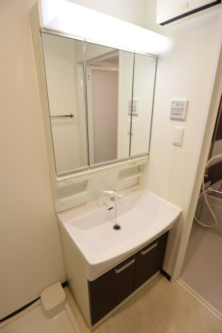 大阪市都島区内代町３丁目の賃貸マンションの独立洗面台