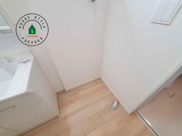 糟屋郡新宮町緑ヶ浜２丁目第1-2棟（2号棟）の内観：施工例|ランドリースペースは広さもたっぷり。