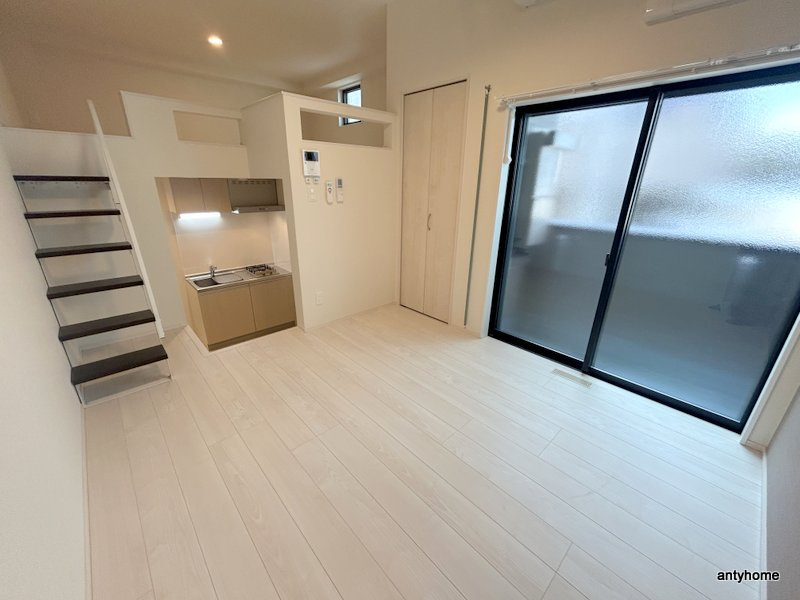 スカイフラット姫島　仲介手数料無料の居間・リビング