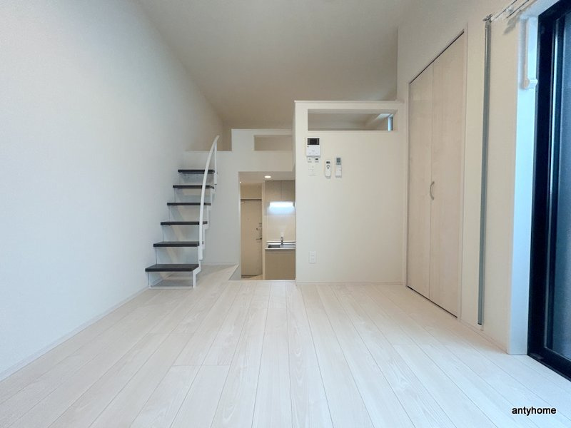 スカイフラット姫島　仲介手数料無料の居間・リビング