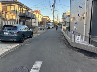 【前面道路含む現地写真】 | 藤沢市辻堂東海岸　全2棟/今回販売2棟（2号棟） | 前面道路