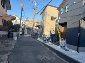 【前面道路含む現地写真】 | 藤沢市辻堂東海岸　全2棟/今回販売2棟（2号棟） | 前面道路