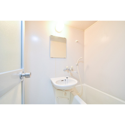 【洗面所】 | 第2秋葉ビル | 広い洗面スペース