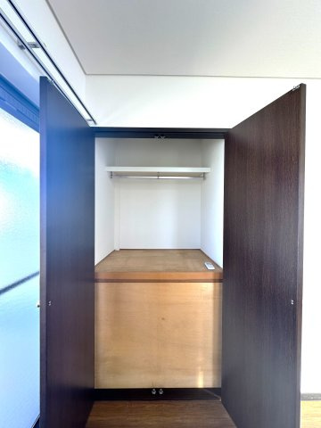 旭化成ホームズ施工　鉄骨造　北区豊島3丁目　リフォーム戸建の収納|生活感をさりげなく隠す収納スペースが、インテリアを美しく整え、空間に広がりとゆとりをもたらします。細部までこだわった設計が、上質で心地よい暮らしを実現します。