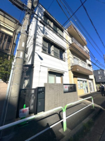 旭化成ホームズ施工　鉄骨造　北区豊島3丁目　リフォーム戸建の外観|周囲の景観と調和する、落ち着きある洗練デザイン。日常の風景にさりげない美しさを添える、ちょうどよい存在感です。