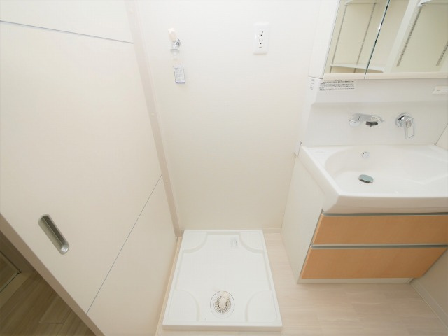 ベラ・ルーナ北梅田の洗面所|ベラ・ルーナ北梅田　室内洗濯機置き場