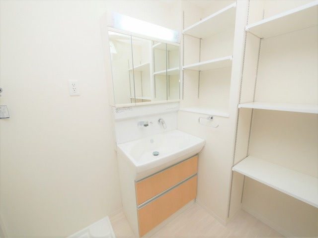 ベラ・ルーナ北梅田の独立洗面台|ベラ・ルーナ北梅田　独立洗面台