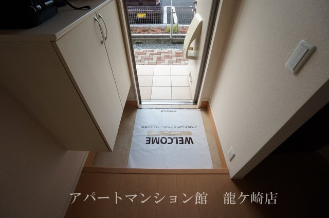 アムール岡崎Aの玄関