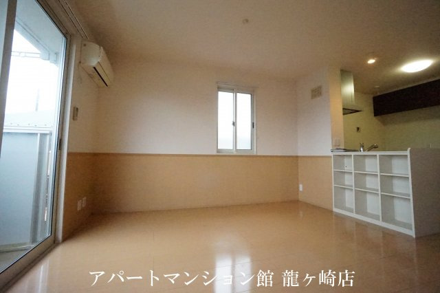 アムール岡崎Ａの居間・リビング