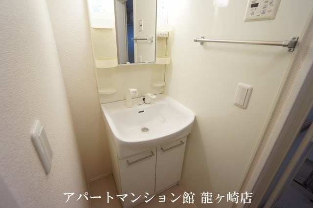 アムール岡崎Ａの独立洗面台