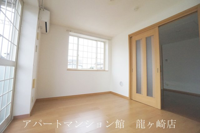 グリシーヌ・パレⅡC棟の居間・リビング