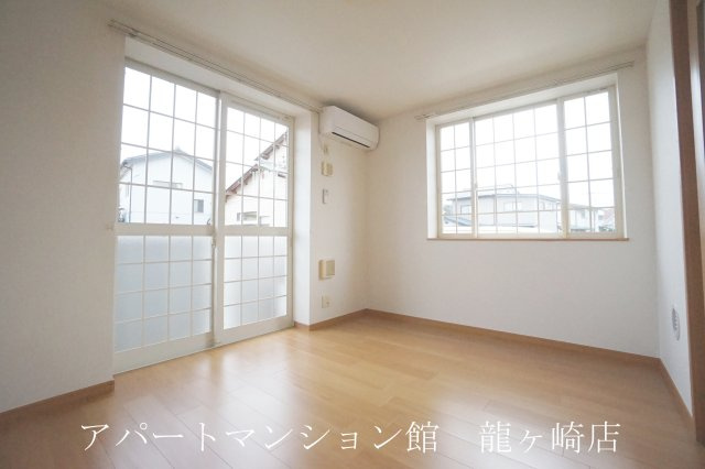 グリシーヌ・パレⅡC棟の居間・リビング