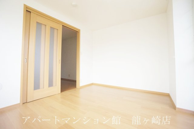 グリシーヌ・パレⅡC棟の居間・リビング