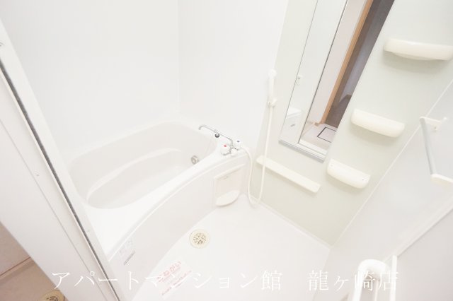 グリシーヌ・パレⅡC棟の浴室