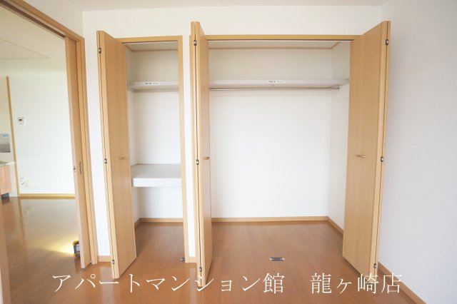 グリシーヌ・パレⅡC棟の収納