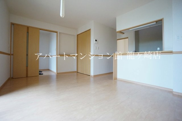 レジデンスヒルズノースコートの居間・リビング