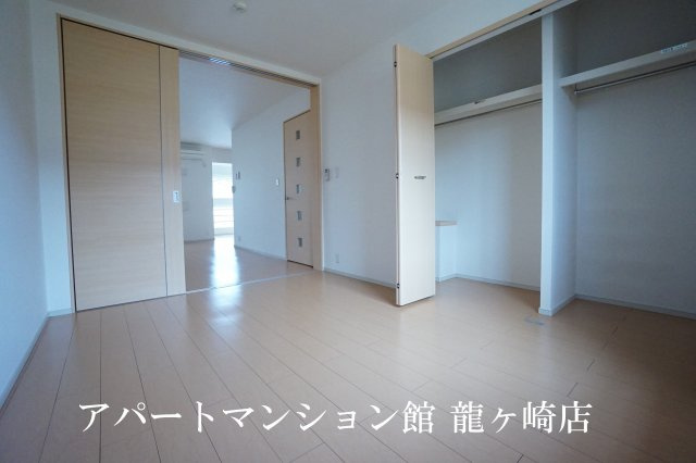 サニーヒルズコートの寝室