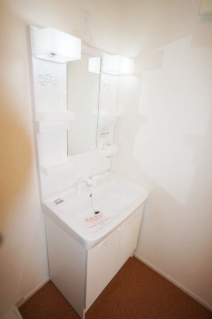 さくらヒルズ霞台参番館の独立洗面台