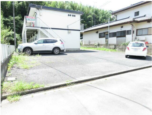 ルネ青宿の駐車場