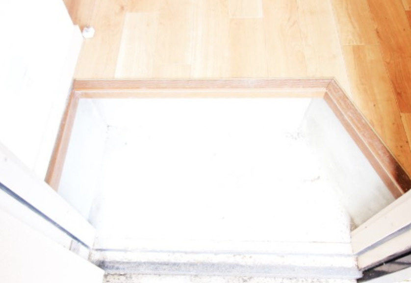 ルネ青宿の玄関