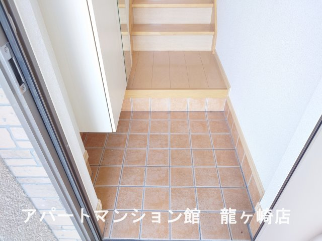 ヴィラフォレストCの玄関